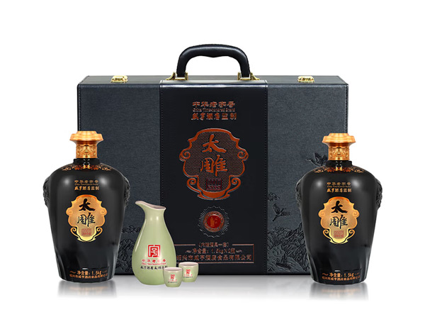 长寿咸亨酒店太雕黄酒回收太雕2007原酿礼盒1.5kg*2糯米酒半甜绍兴黄酒